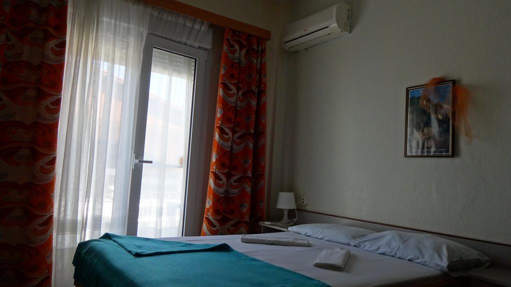 Hotel Dias Apartments Makrygialos Habitación foto